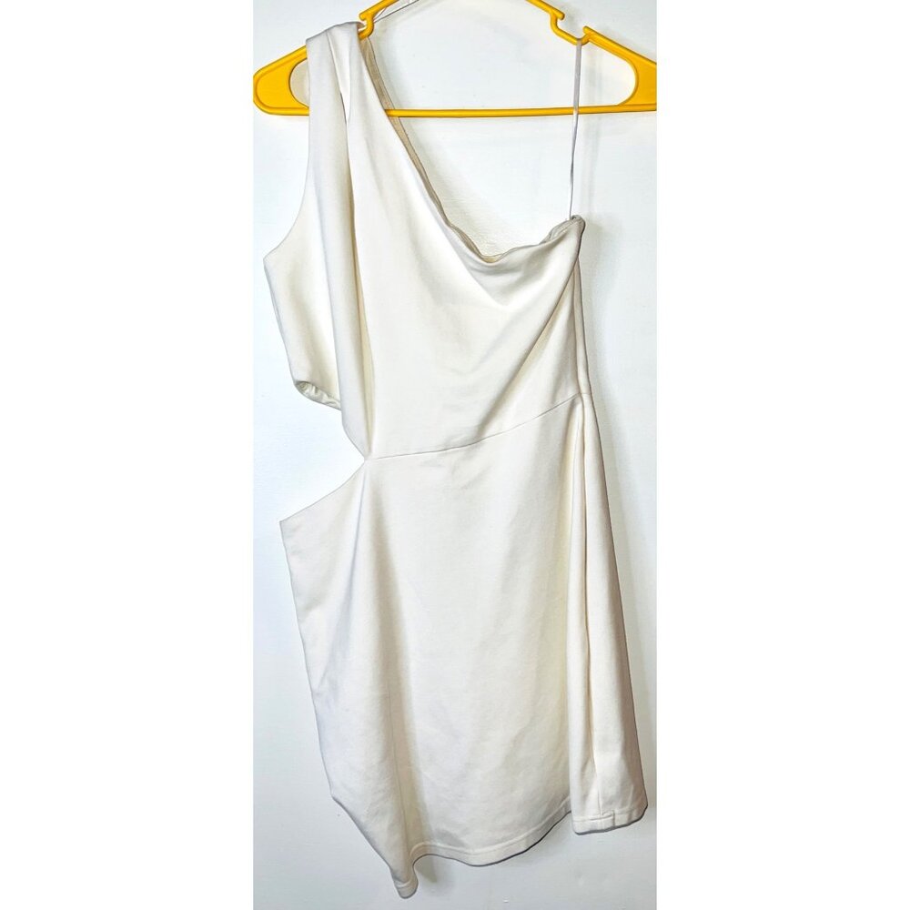 Asymmetrical White H&M Dress With Cut-Out Detail & One Shoulder Design Size 12